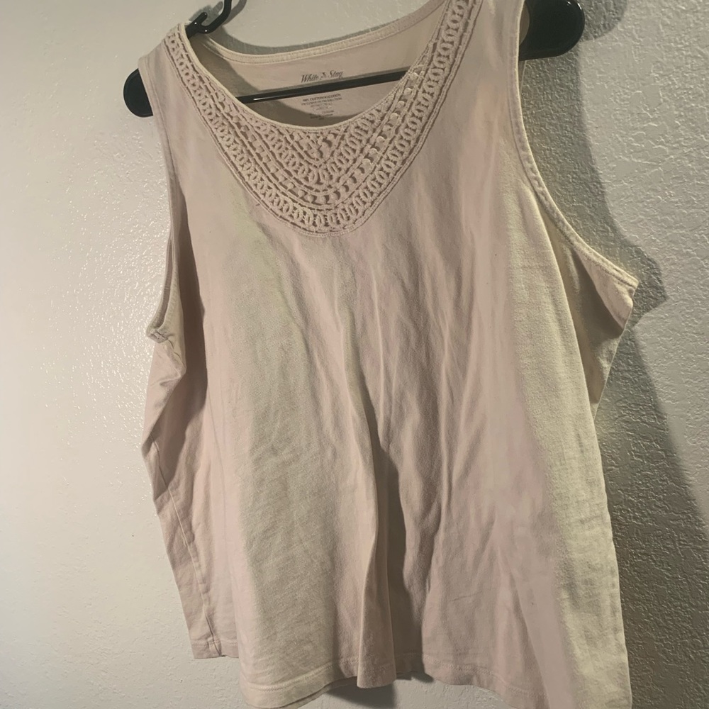 White Stag Sleeveless Cream Top Scoop Neck